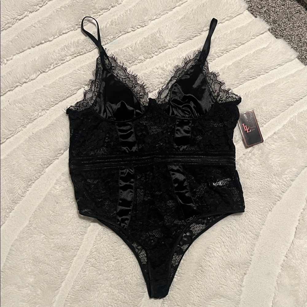 New Elegant Black Lace Chemise by Lovely Lies Size 1X/2X